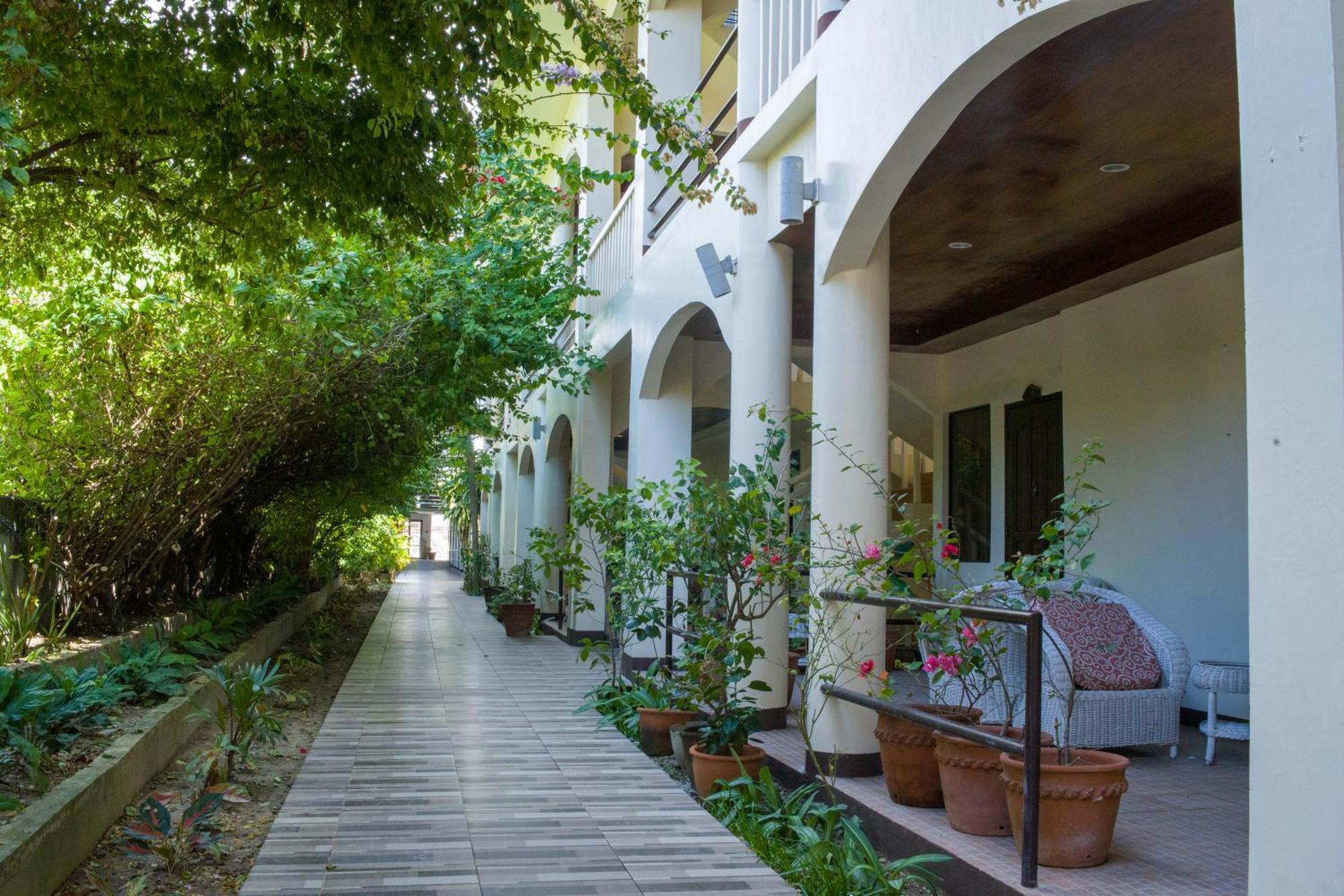 Lukay Las Brisas Balabag  Εξωτερικό φωτογραφία