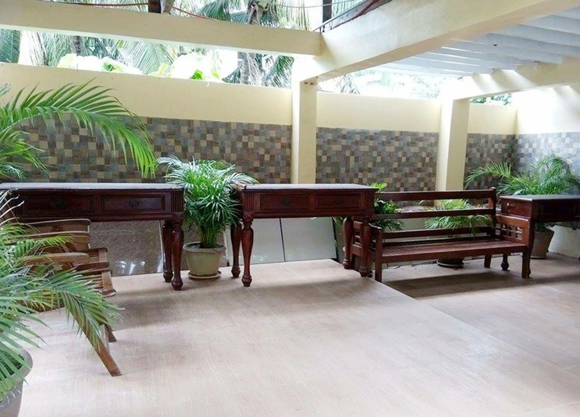 Lukay Las Brisas Balabag  Εξωτερικό φωτογραφία